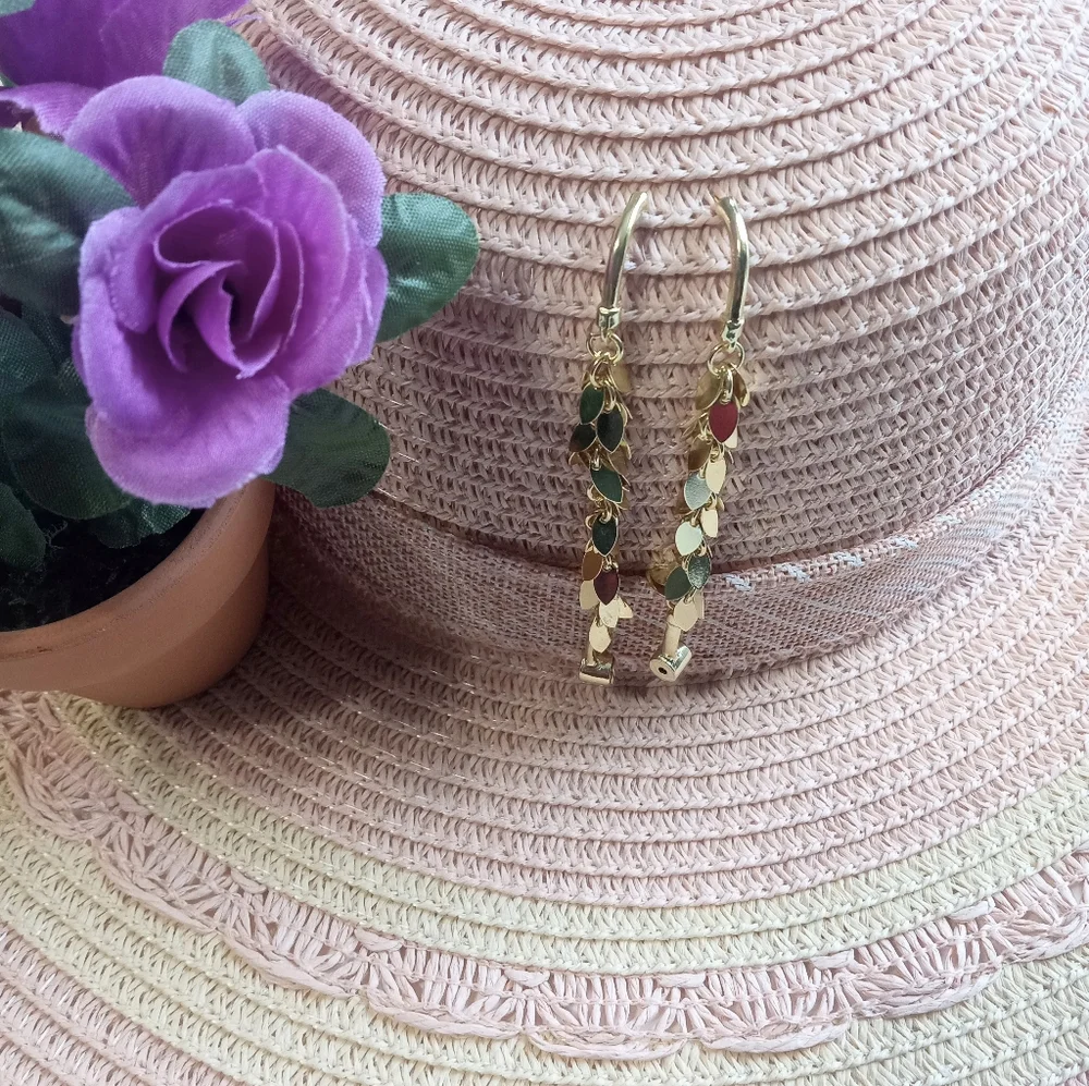 Gold Drop Sequin earrings - Picture 5 of 5